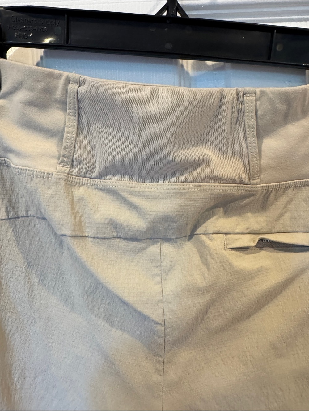 Athleta Trekkie North Shorts 14 Khaki Hiking Travel Golf Zip Pocket Outdoor - Picture 7 of 12